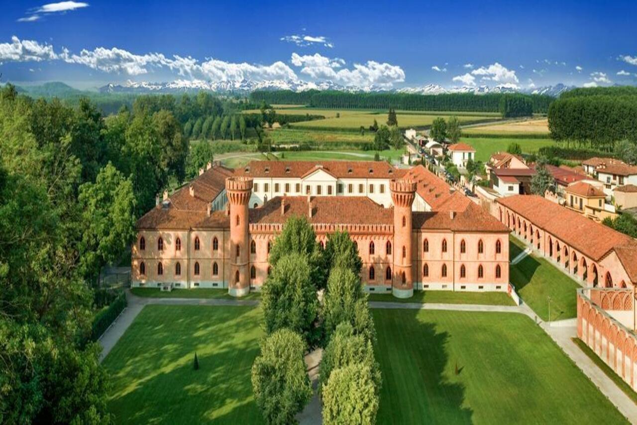 Albergo Dell'Agenzia Bra Exteriér fotografie