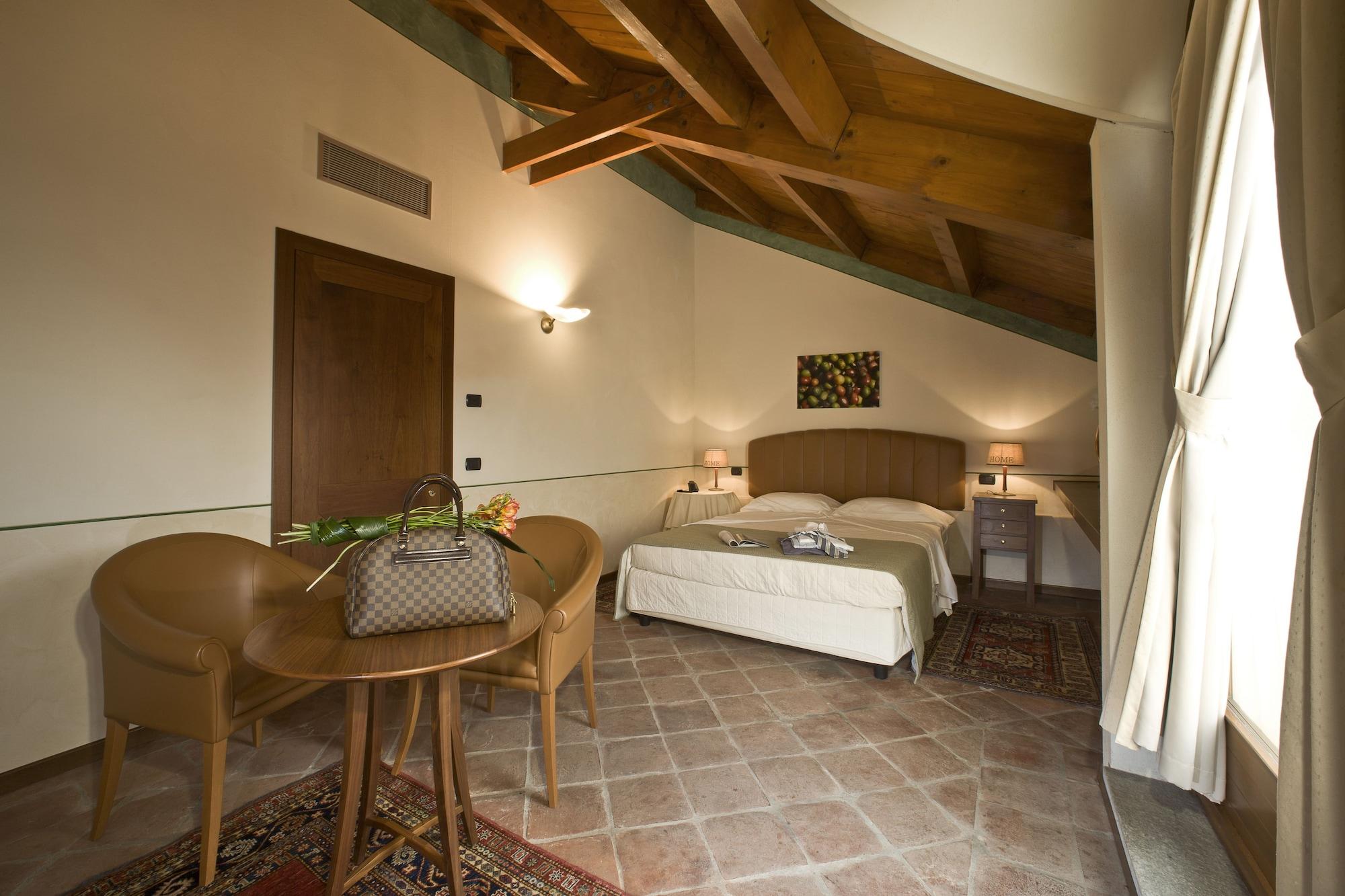 Albergo Dell'Agenzia Bra Exteriér fotografie