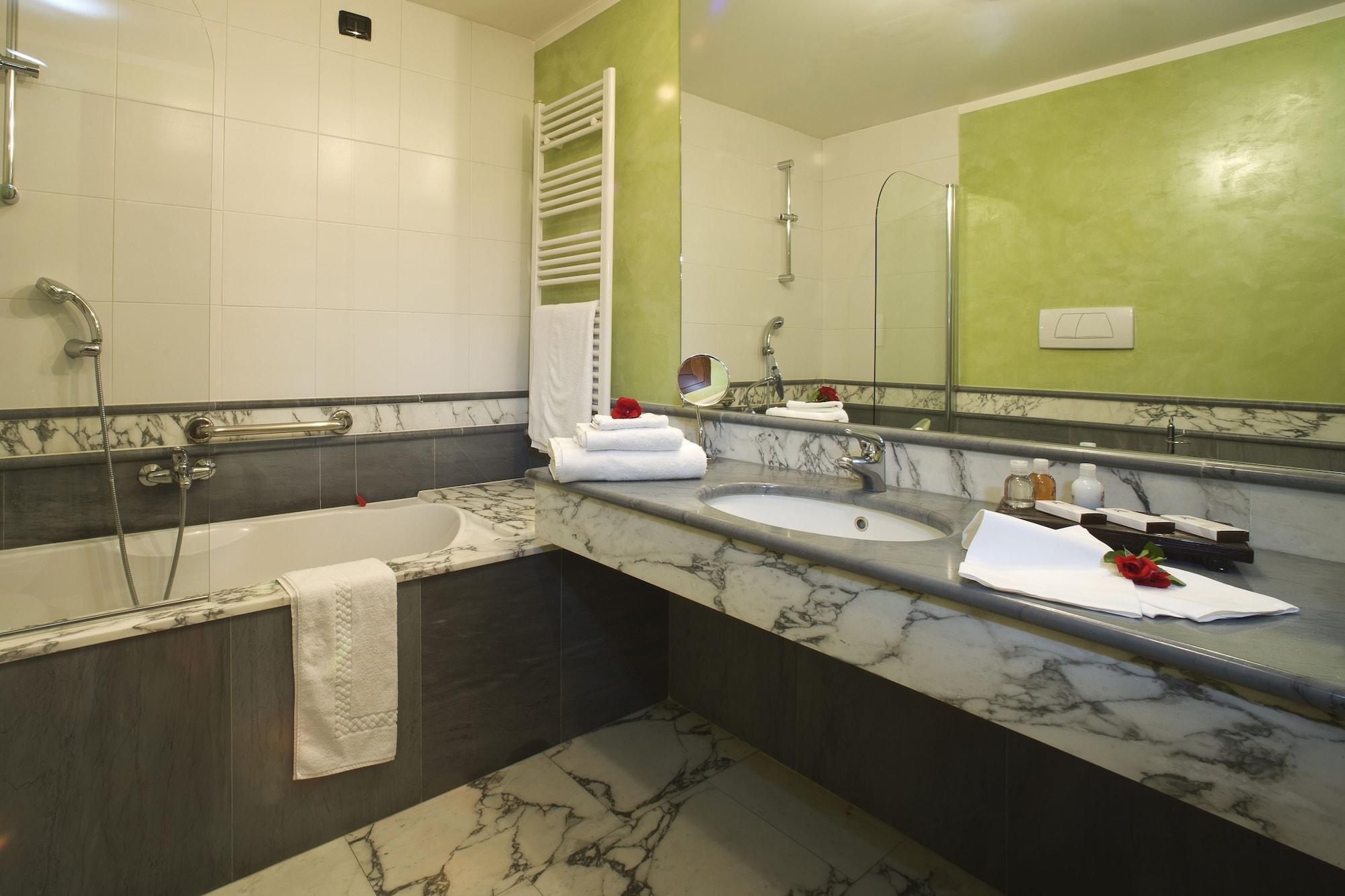 Albergo Dell'Agenzia Bra Exteriér fotografie