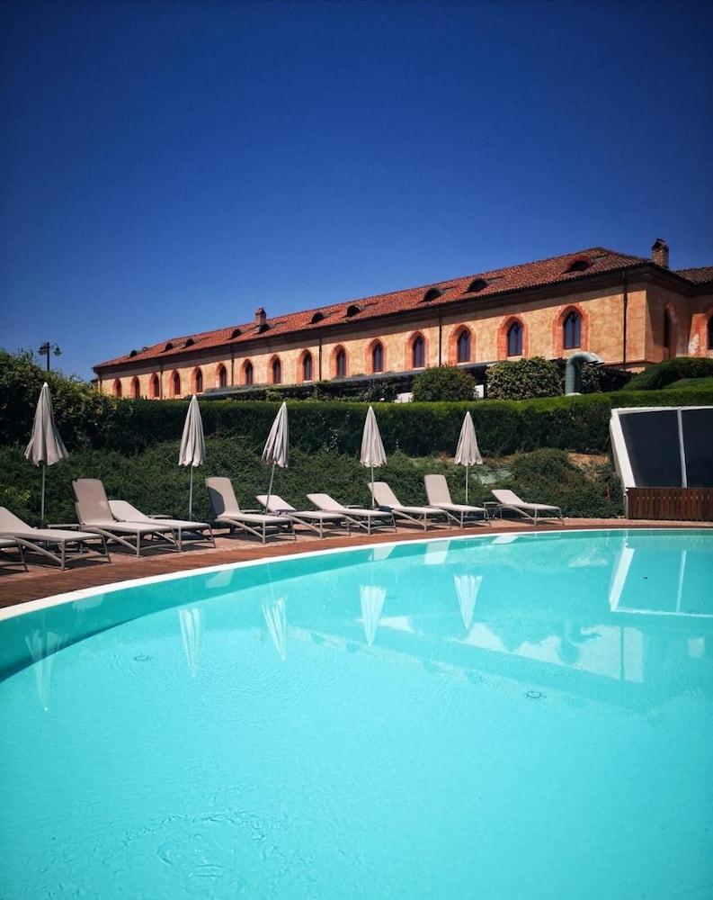 Albergo Dell'Agenzia Bra Exteriér fotografie