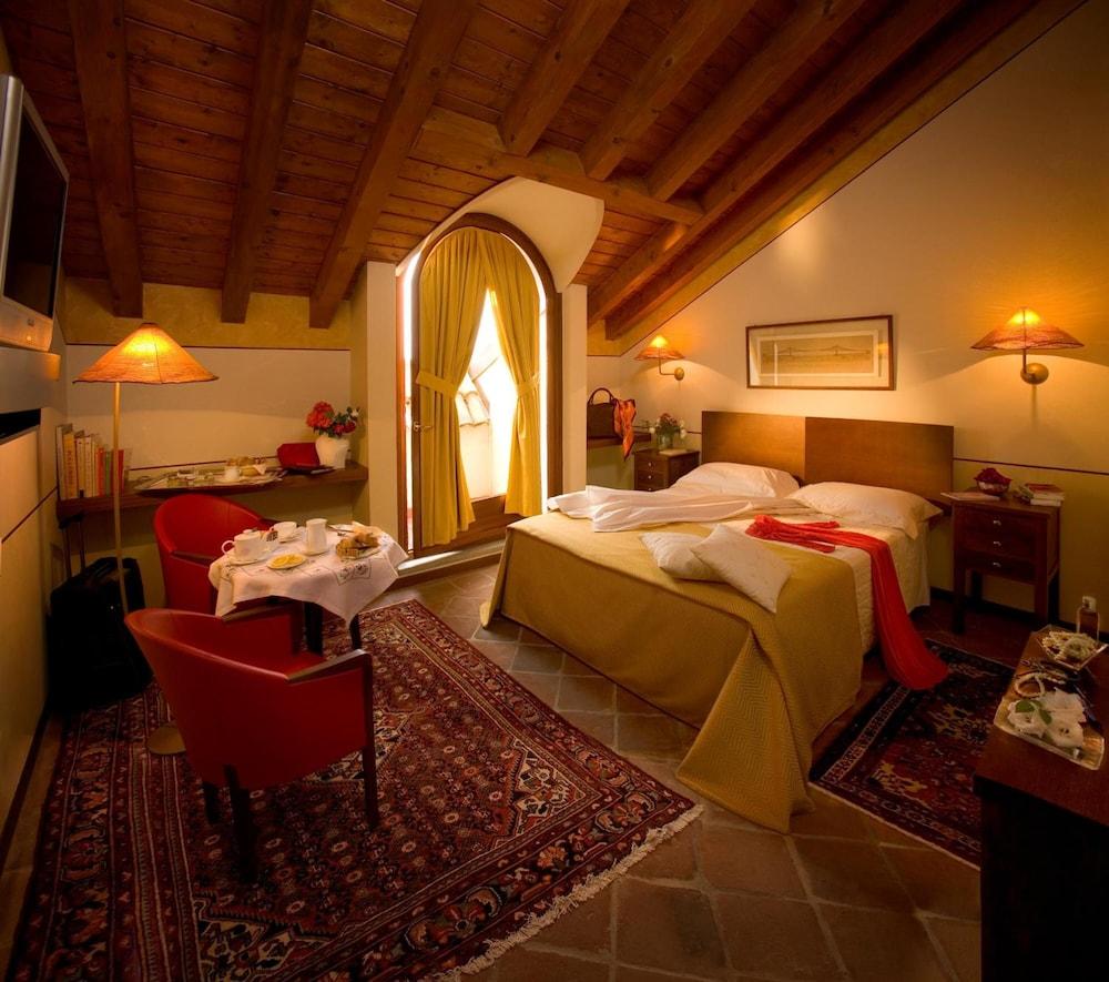 Albergo Dell'Agenzia Bra Pokoj fotografie