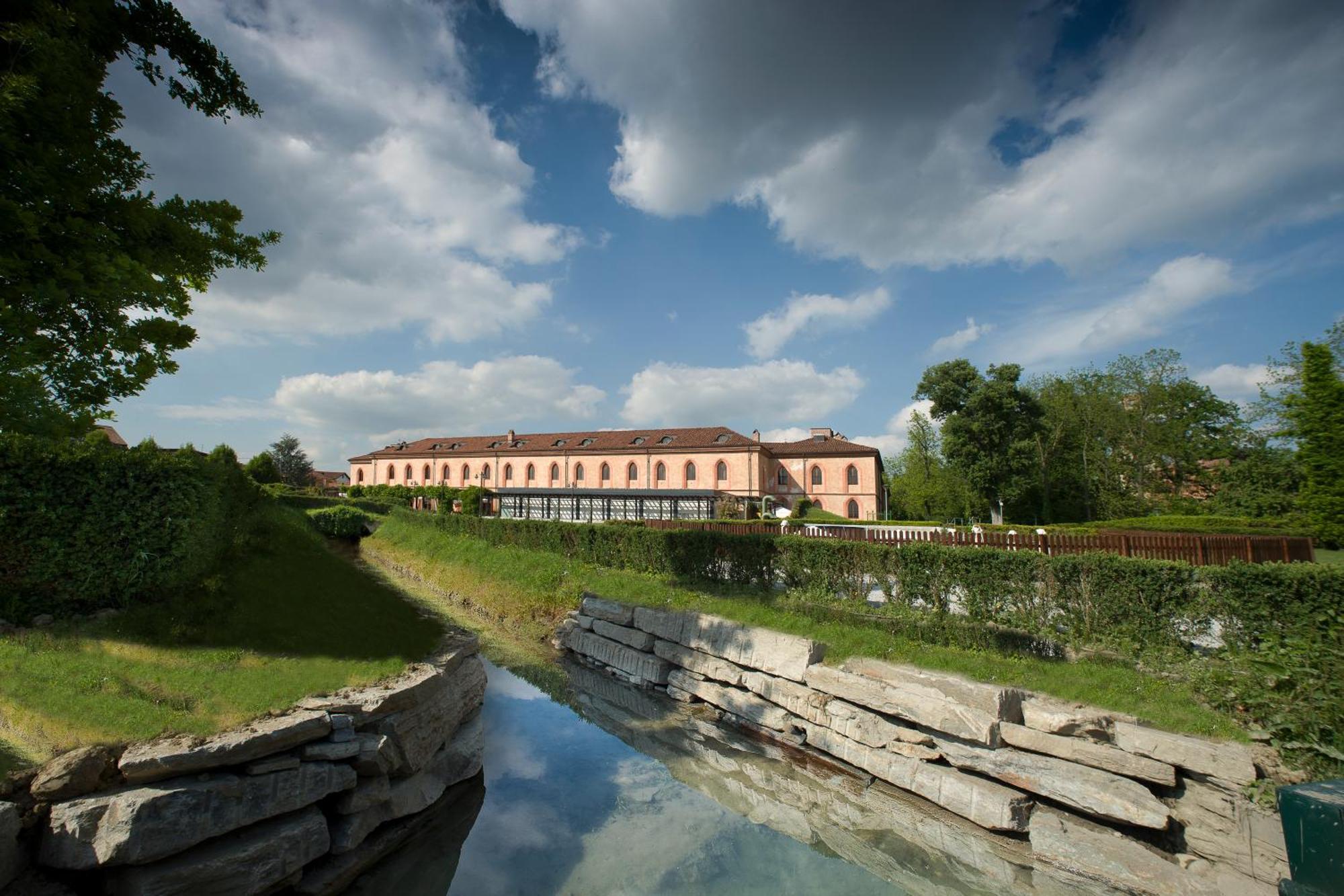 Albergo Dell'Agenzia Bra Exteriér fotografie
