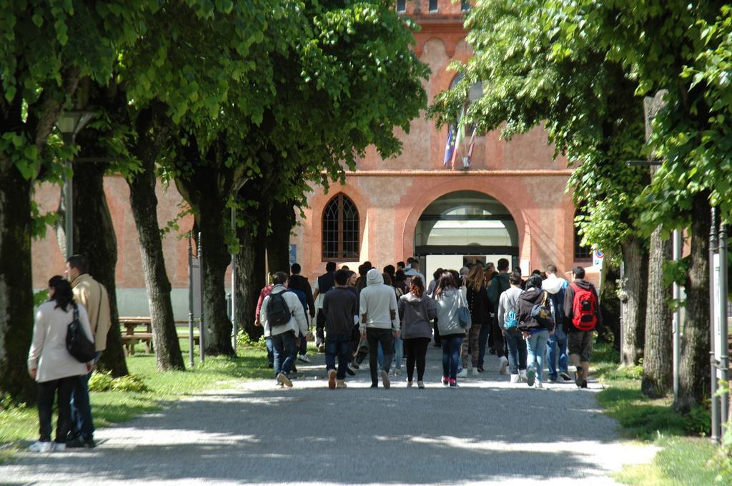 Albergo Dell'Agenzia Bra Exteriér fotografie