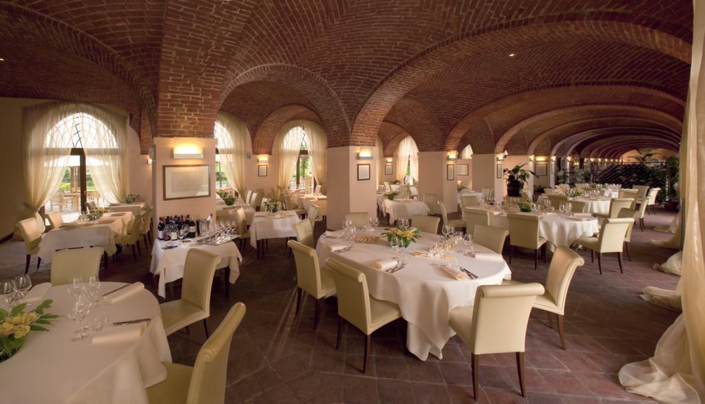 Albergo Dell'Agenzia Bra Exteriér fotografie