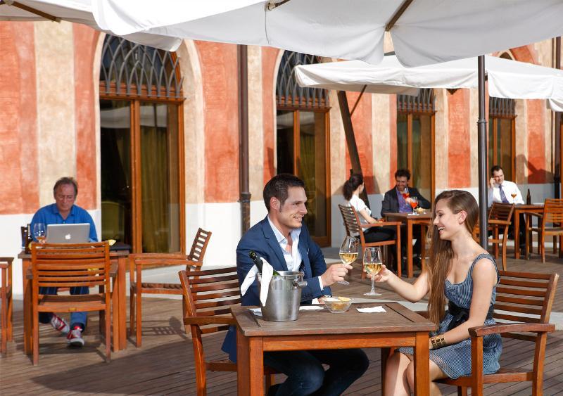 Albergo Dell'Agenzia Bra Exteriér fotografie