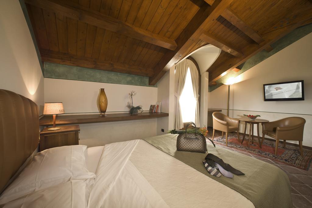 Albergo Dell'Agenzia Bra Exteriér fotografie